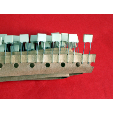 4 x capacités 0,1 uf / 63 V