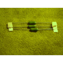 2 résistances 2,7 ohms / 4 W