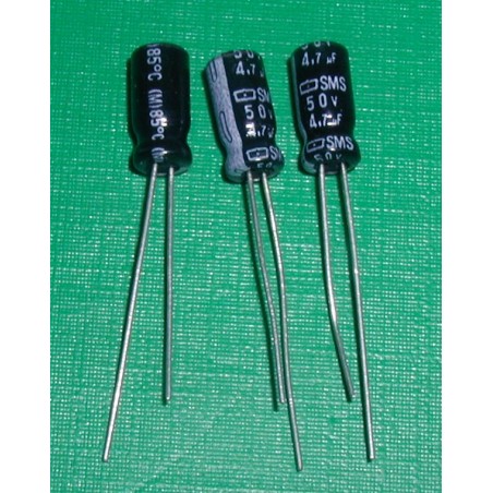 3 x Condensateurs 4,7 uf / 50 V